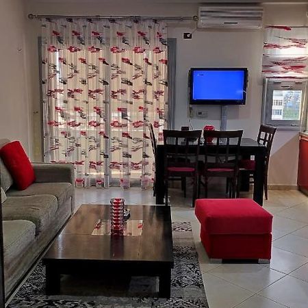 Lolu Apartment Plus Privat Parking Vlore Bagian luar foto