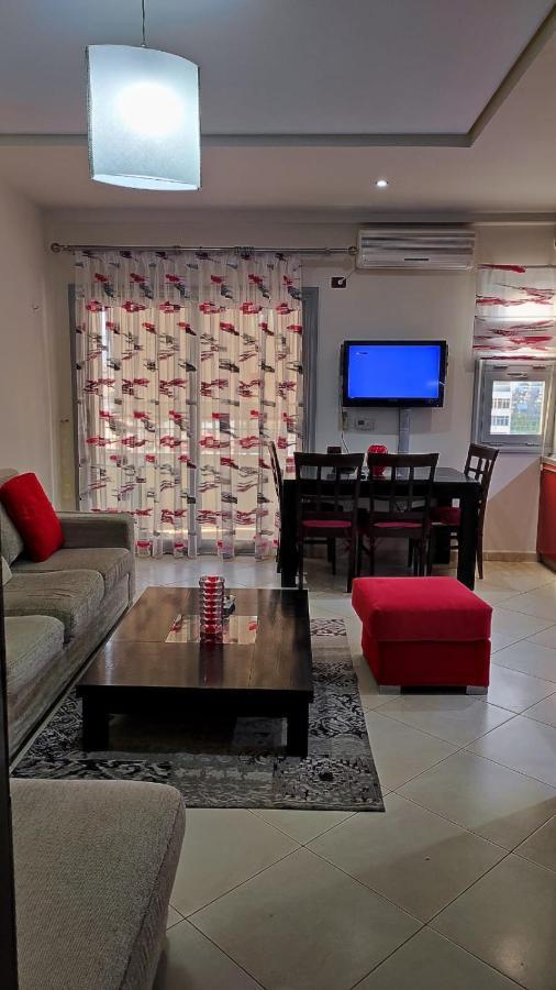 Lolu Apartment Plus Privat Parking Vlore Bagian luar foto